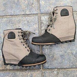 Sorel Women's PDX Wedge Waterproof Black and Tan Boots, Size 8